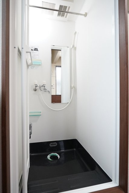 ＲＡＹ　ＨＯＵＳＥの浴室|きれいなシャワールームです