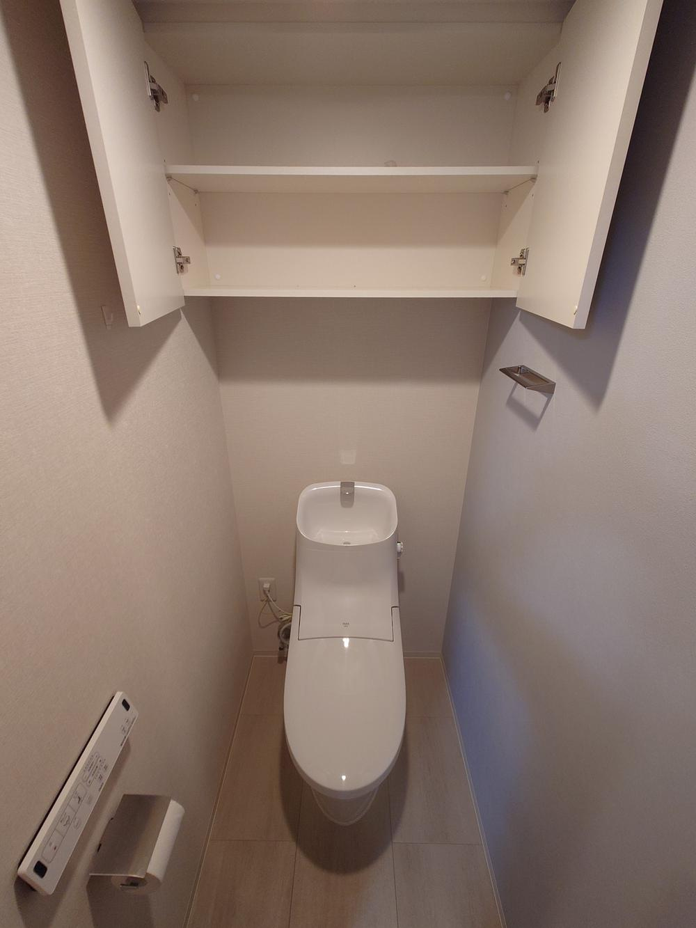 ユニハイム枚方牧野のトイレ|温水洗浄便座付き
■物件内覧・資金計画相談・住宅ローン相談、リフォーム相談、お問合せ受付中■
※当日・翌日のご内覧、ご相談はお電話でのお問合せがスムーズです！