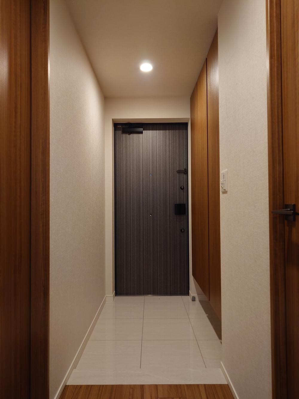 ユニハイム枚方牧野の玄関|■物件内覧・資金計画相談・住宅ローン相談、リフォーム相談、お問合せ受付中■
※当日・翌日のご内覧、ご相談はお電話でのお問合せがスムーズです！