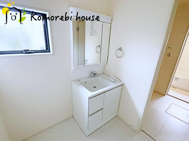 蓮田市根金　新築一戸建て　リーブルガーデン　01の独立洗面台|使いやすい独立洗面台です