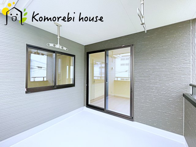 蓮田市根金　新築一戸建て　リーブルガーデン　01のバルコニー|開放的で明るい空間を演出してくれるバルコニーです