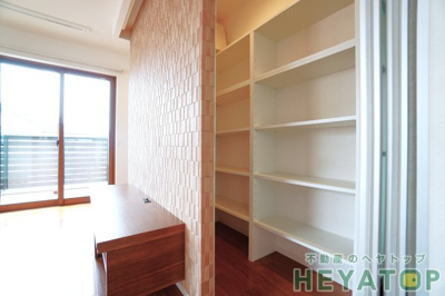 【収納】 | 植田山3丁目戸建貸家 | 洋室１０.５６帖の収納