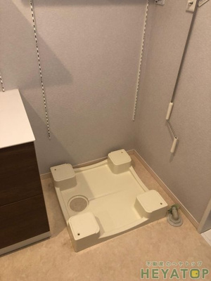 【設備】 | 植田山3丁目戸建貸家 | お部屋の中でお洗濯ができる室内洗濯機置き場