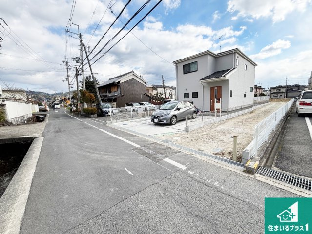 天理市田町　第8期　新築一戸建ての前面道路含む現地写真|周辺は落ち着いた街並みの住宅地！子育てがしやすい住環境です！まだ未完成ですが、現地でしかわからない事もございます。是非一度ご覧ください。