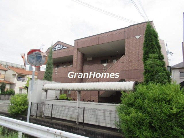 加古川市別府町新野辺のアパートの外観