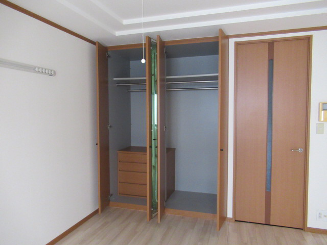 加古川市別府町新野辺のアパートの収納