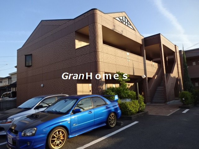 加古川市別府町新野辺のアパートの外観