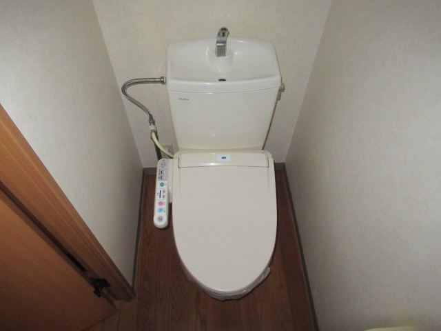 加古川市別府町新野辺のアパートのトイレ