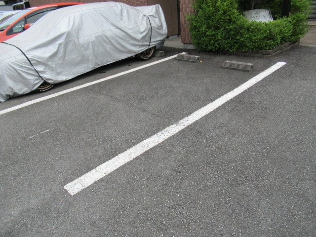 加古川市別府町新野辺のアパートの駐車場