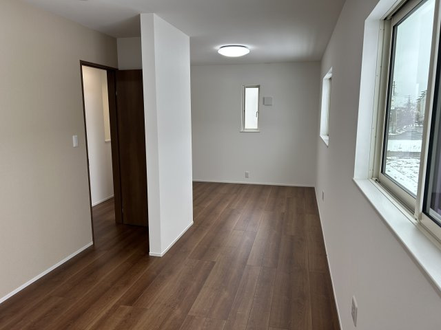 阿賀野市保田≪CUSMO中道≫の洋室