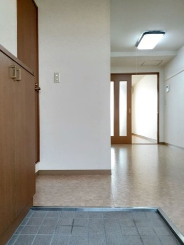 ヴィラハピネスの玄関