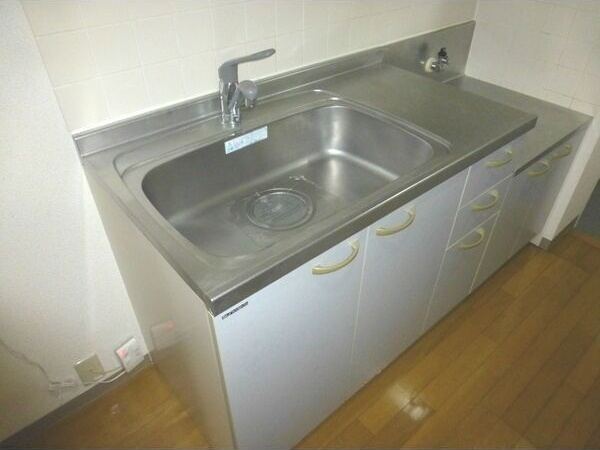 ヴィアーレ・バンビーニのキッチン