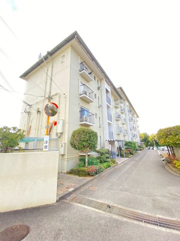 メゾン高槻1号棟の外観