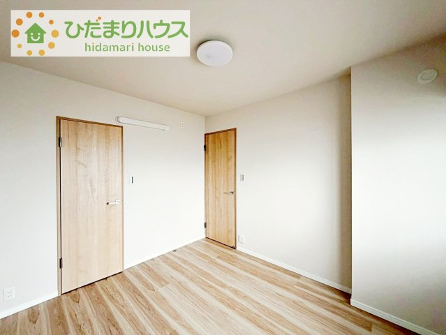 【寝室】 | ハーモニータウン新取手弐番館 | 広めの主寝室は、ベッドの他にもパソコンデスクやドレッサーなども置けちゃいます(*^-^*)