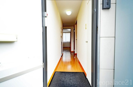 シンプルで使いやすい玄関です