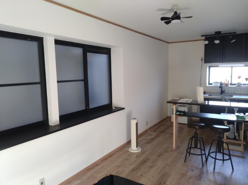 伏見区羽束師菱川町の居間・リビング