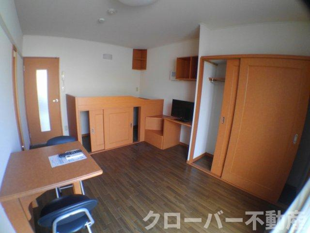 レオパレスブレッツァの居間・リビング