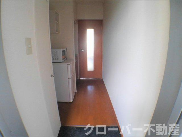 レオパレスブレッツァの玄関