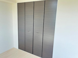 【洋室】 | メゾンド・マレ | 【メゾンド・マレ】南側クローゼット