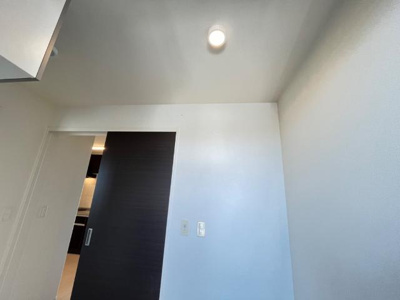 【洋室】 | メゾンド・マレ | 【メゾンド・マレ】人感センサー付き照明器具