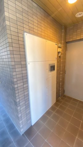 コスモ西宮山手の設備|宅配ボックス