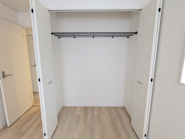 ひたちなか市磯崎町　第３の収納|クローゼット内にキャストなどを置いていただき、スペースの有効活用を！