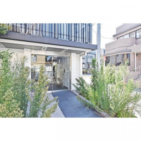 ルネサンスコート新宿余丁町のエントランス|ゆとりのあるエントランスです