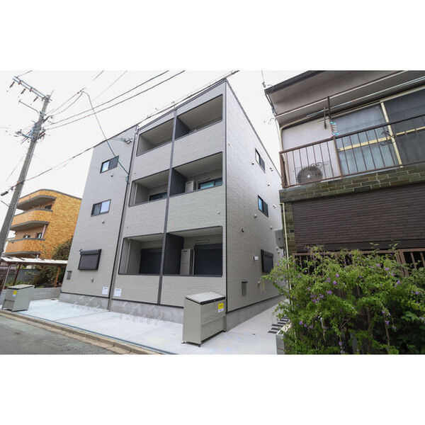 ソラーレ吹田の外観