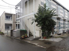 落ち着いた雰囲気の外観です