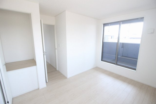 小山市東間々田2丁目　第7　4号棟の寝室|主寝室は、家具の配置もしやすく落ち着いて過ごせる広さが魅力です！