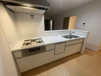 【内観：施工例】 | 【プレイワーク鳥飼本町3丁目】鳥飼北小・新築建売・4LDK | キッチンでお料理をお楽しみください