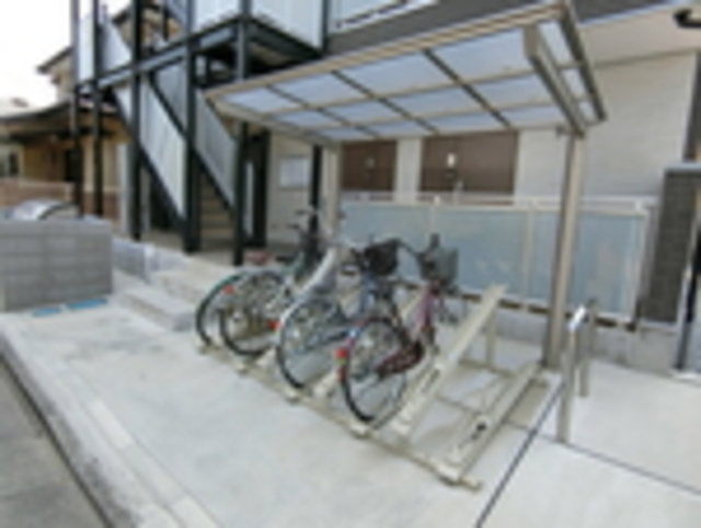 リブリ・OZAWAのその他共用部分|敷地内駐輪場。