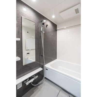 【浴室】 | ＵＵＲコート志木 | 落ち着いた空間のお風呂です