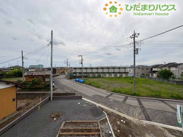 行田市佐間　第3期　新築一戸建て　ワイウッドコート　03のバルコニー|洗濯物やお布団を一気に干せるバルコニーです！南西向きで日当たりが良いのでカラッと乾かすことができます☆彡