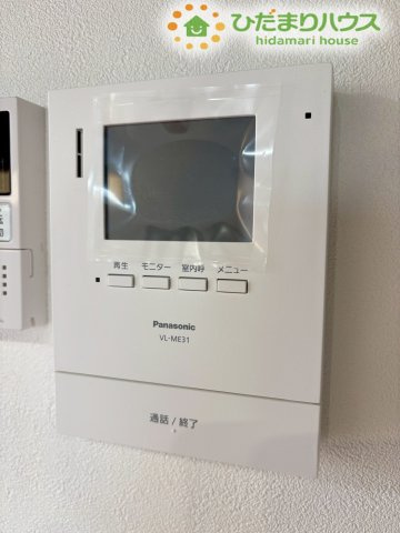 行田市佐間　第3期　新築一戸建て　ワイウッドコート　03の発電・温水設備|お風呂のお湯張りや追い焚きがワンタッチで行える、便利な給湯器リモコンです！キッチン近くに設置されているため、夕食の準備をしながらボタン一つでお風呂を沸かすことができ、毎日の家事効率がアップします◎
