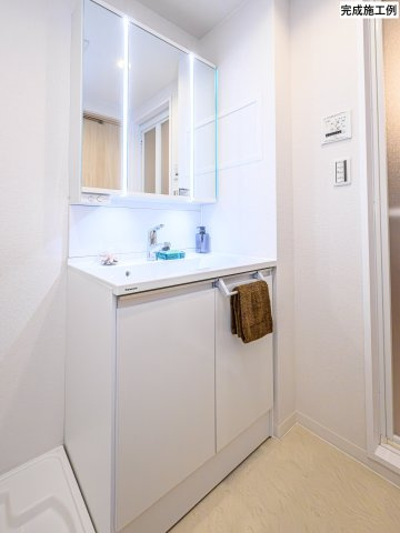 ビューネ梅島駅前の独立洗面台|※完成施工例の為、実際の仕様とは異なる場合がございます。