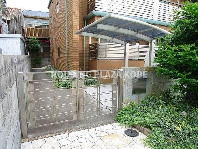 ドミール・ナチュレのエントランス