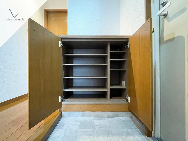 カーサセレンシアの玄関