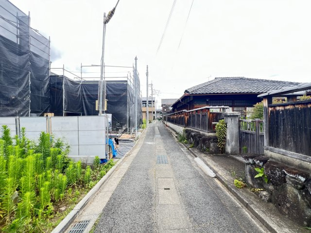 磯城郡田原本町　第2期全2棟の前面道路含む現地写真