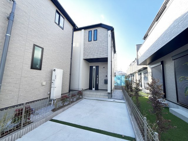 【外観】 | 練馬区大泉学園町1丁目　新築一戸建住宅　全6棟　(保谷店) | スーパー・コンビニ徒歩5分以内にあり毎日のお買い物もラクラク。
