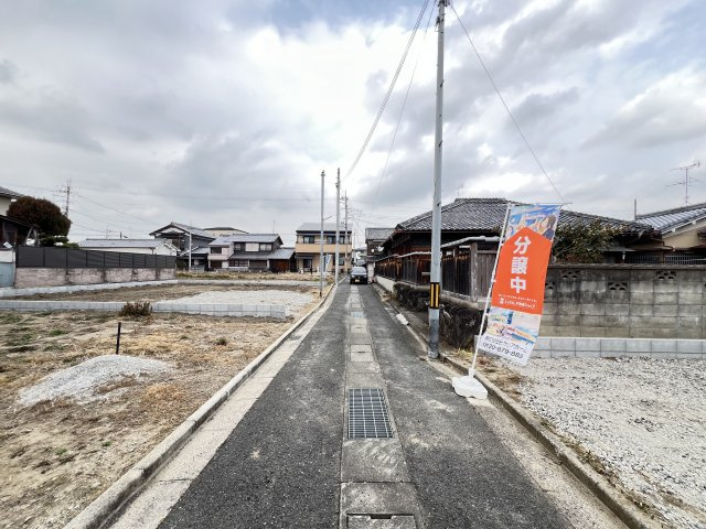 磯城郡田原本町　第2期全2棟　の前面道路含む現地写真