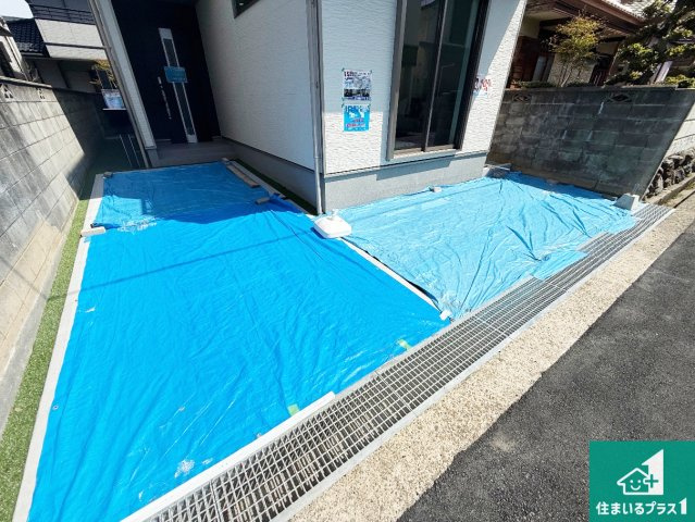 5(土)6(日)現地説明会！◆藤井寺市梅が園町　限定1邸の駐車場|駐車スペース！散水栓があるので、こまめに愛車を洗えます！