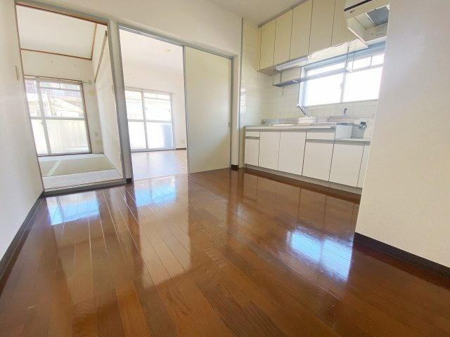 ハイデンス上の宮の居間・リビング