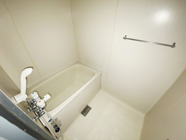 ハイデンス上の宮の浴室