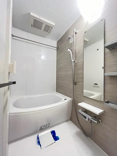 レジディア新御徒町の浴室