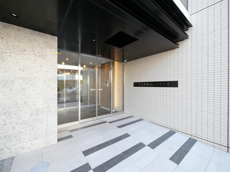 【エントランス】