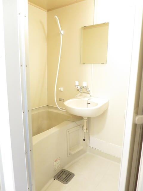 ハイネス瑞江の浴室