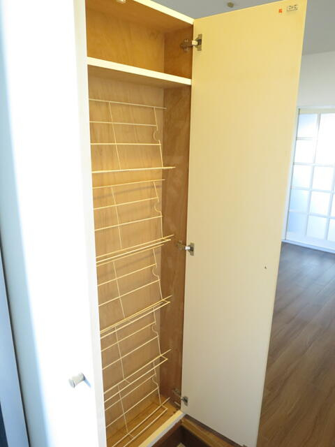 ハイネス瑞江の玄関