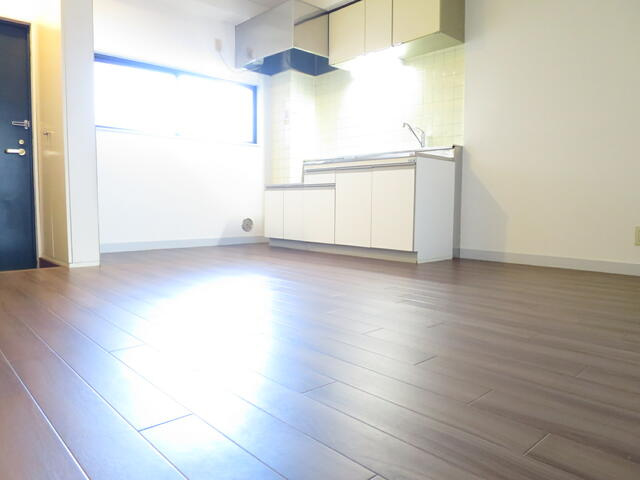 ハイネス瑞江の居間・リビング