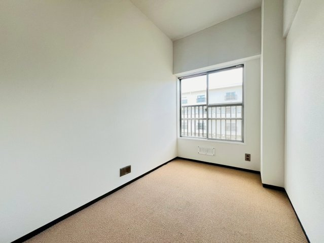 松が丘住宅14号棟の寝室